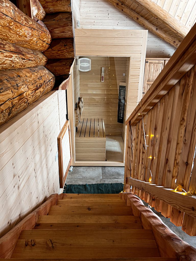 privat-savna-za-dva-wellness-smogavc-pohorska-finska-savna-Pohorje-finnish-sauna-rogla